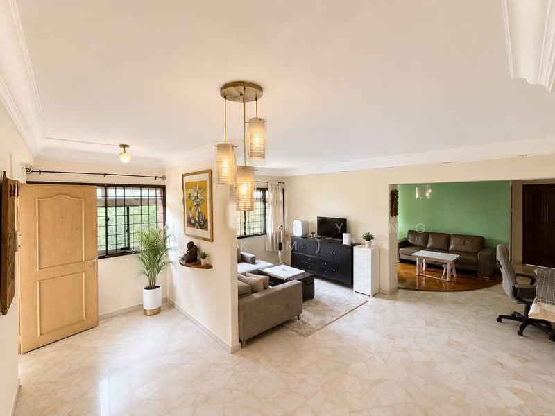 611 Elias Road, 611 Elias Road, 3 Bedrooms, 1,378 sqft, HDB Flat For Sale, by Chua Kim Yong (Kim), 500189349 - Living Room - PropertyGuru.com.sg