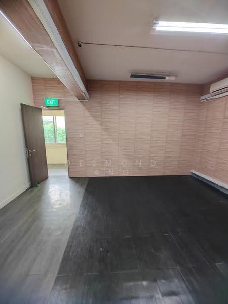 Mandai Estate, Mandai Estate, Mandai / Upper Thomson, 7,713 sqft, Factory / Workshop (B2) For Sale, by Desmond Ang, 500189356 - Mezzanine office - CommercialGuru.com.sg