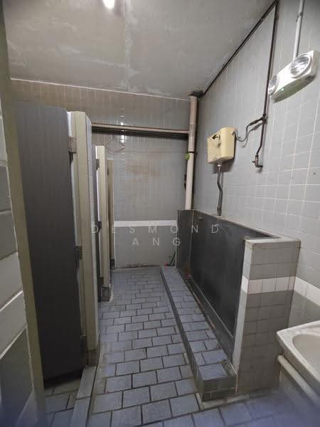 Mandai Estate, Mandai Estate, Mandai / Upper Thomson, 7,713 sqft, Factory / Workshop (B2) For Sale, by Desmond Ang, 500189356 - Bathroom 1 - CommercialGuru.com.sg