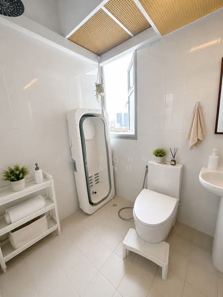 110A Depot Road, 110A Depot Road, 3 Bedrooms, 990 sqft, HDB Flat For Sale, by Joavonne Tang, 500189357 - Bathroom - PropertyGuru.com.sg