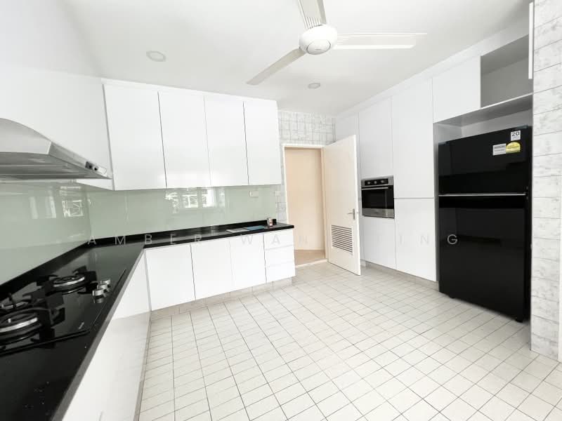 Leonie Towers, 28 Leonie Hill, 4 Bedrooms, 3,251 sqft, Condominium For Rent, by Amber Wang Ting, 500189359 - Kitchen - PropertyGuru.com.sg