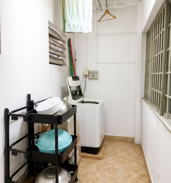 370 Woodlands Avenue 1, 370 Woodlands Avenue 1, 4 Bedrooms, 1,323 sqft, HDB Flat For Sale, by James Lee, 500189370 - Balcony - PropertyGuru.com.sg