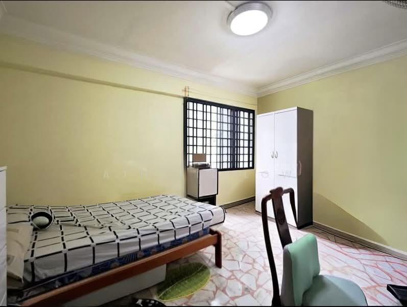 138 Bukit Batok West Avenue 6, 138 Bukit Batok West Avenue 6, 3 Bedrooms, 1,001 sqft, HDB Flat For Sale, by Athalie Low, 500189371 - Bedroom - PropertyGuru.com.sg