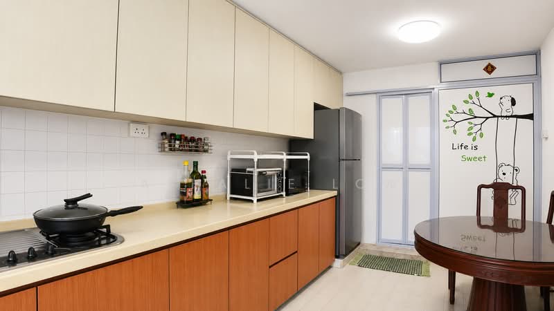 138 Bukit Batok West Avenue 6, 138 Bukit Batok West Avenue 6, 3 Bedrooms, 1,001 sqft, HDB Flat For Sale, by Athalie Low, 500189371 - Kitchen - PropertyGuru.com.sg