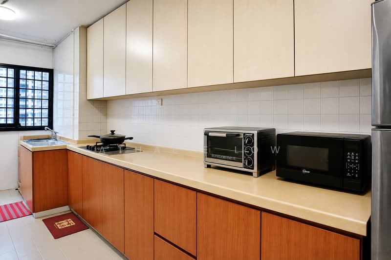 138 Bukit Batok West Avenue 6, 138 Bukit Batok West Avenue 6, 3 Bedrooms, 1,001 sqft, HDB Flat For Sale, by Athalie Low, 500189371 - Kitchen - PropertyGuru.com.sg