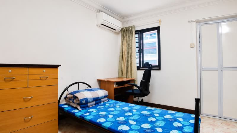 138 Bukit Batok West Avenue 6, 138 Bukit Batok West Avenue 6, 3 Bedrooms, 1,001 sqft, HDB Flat For Sale, by Athalie Low, 500189371 - Bedroom - PropertyGuru.com.sg
