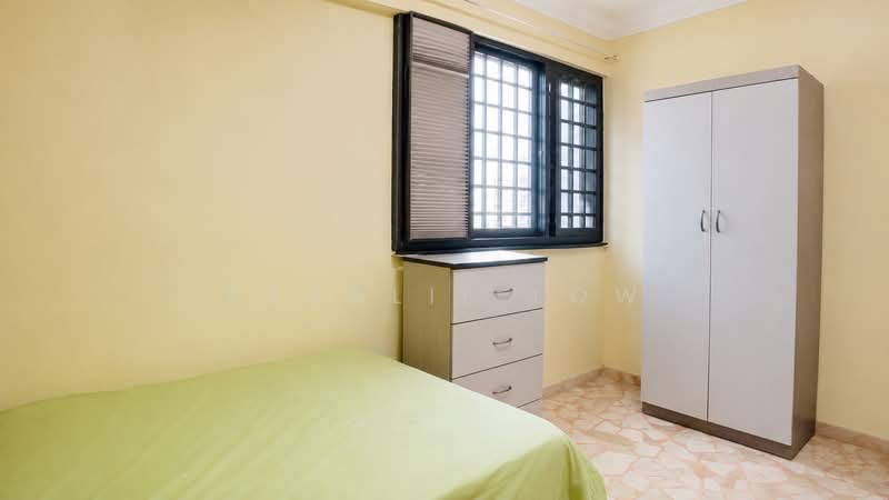 138 Bukit Batok West Avenue 6, 138 Bukit Batok West Avenue 6, 3 Bedrooms, 1,001 sqft, HDB Flat For Sale, by Athalie Low, 500189371 - Bedroom - PropertyGuru.com.sg