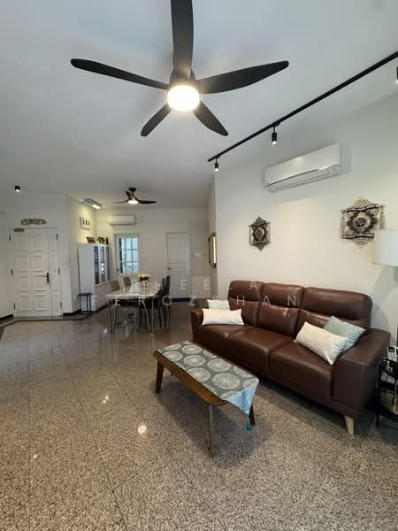 Palmwoods, 450 Upper Changi Road, 3 Bedrooms, 1,001 sqft, Condominium For Rent, by Sheela Ferozkhan, 500189378 - Living Room - PropertyGuru.com.sg