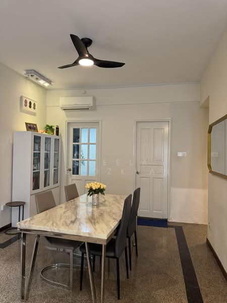 Palmwoods, 450 Upper Changi Road, 3 Bedrooms, 1,001 sqft, Condominium For Rent, by Sheela Ferozkhan, 500189378 - Dining Room - PropertyGuru.com.sg
