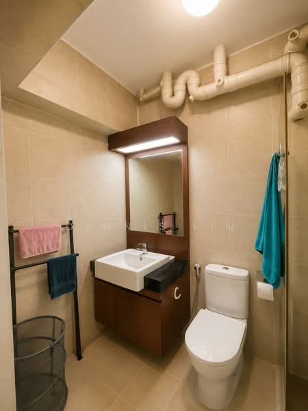 126C Edgedale Plains, 126C Edgedale Plains, 3 Bedrooms, 1,184 sqft, HDB Flat For Sale, by Dennis Lim, 500189385 - Bathroom - PropertyGuru.com.sg