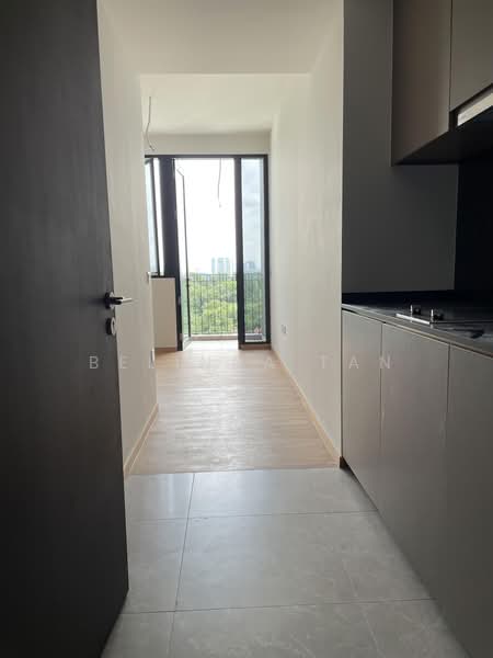 Park Colonial, 10 Woodleigh Lane, 2 Bedrooms, 743 sqft, Condominium For Rent, by Belinda Tan, 500189393 - Corridor - PropertyGuru.com.sg