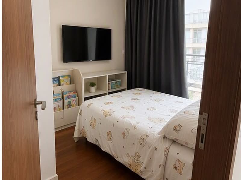 East Village, 430 Upper Changi Road, 2 Bedrooms, 1,206 sqft, Condominium For Sale, by Aggie Hee, 500189396 - Bedroom - PropertyGuru.com.sg