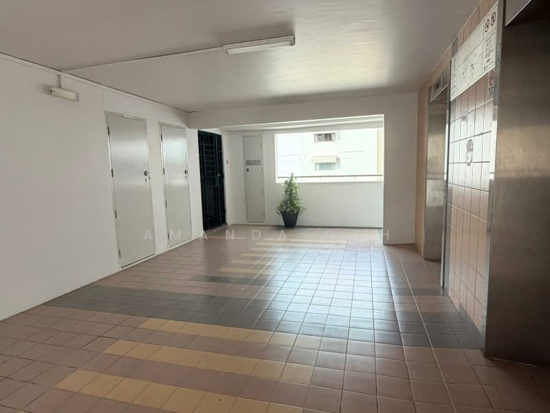 6B Boon Tiong Road, 6B Boon Tiong Road, 3 Bedrooms, 1,237 sqft, HDB Flat For Sale, by Amanda Goh, 500189406 - Corridor - PropertyGuru.com.sg