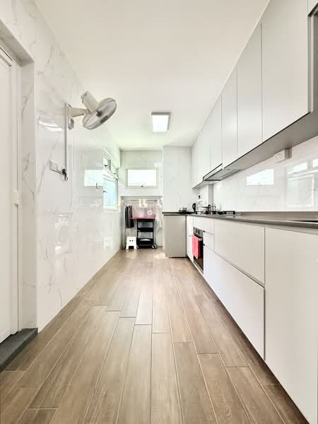 126A Edgedale Plains, 126A Edgedale Plains, 3 Bedrooms, 979 sqft, HDB Flat For Sale, by Aaron Teo, 500189412 - Kitchen - PropertyGuru.com.sg