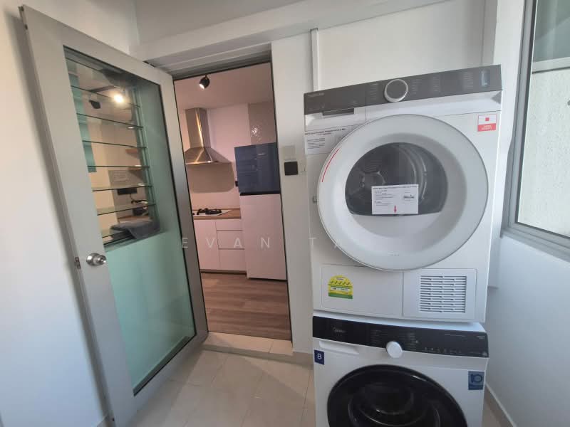 Master Room Beside UMC! 2 Pax ok!, , Room Rental, 200 sqft, Condominium For Rent, by Evan Tan, 500189422 - Kitchen - PropertyGuru.com.sg