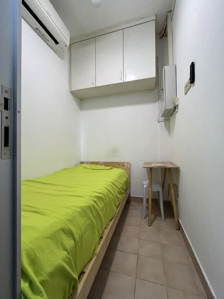 Summerdale, 6 Boon Lay Drive, Room Rental, 80 sqft, Condominium For Rent, by Ping Neo, 500189424 - Bedroom - PropertyGuru.com.sg