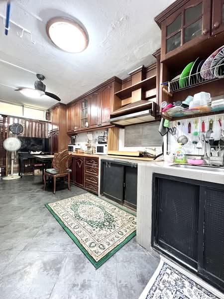 218 Ang Mo Kio Avenue 1, 218 Ang Mo Kio Avenue 1, 2 Bedrooms, 883 sqft, HDB Flat For Sale, by Ivan Ng, 500189435 - Kitchen - PropertyGuru.com.sg