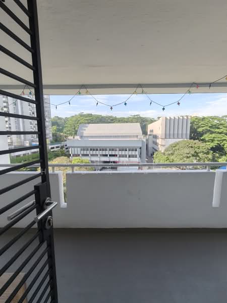 26 Teck Whye Lane, 26 Teck Whye Lane, 2 Bedrooms, 796 sqft, HDB Flat For Sale, by Mohamed Haidir Ismail, 500189439 - Balcony - PropertyGuru.com.sg