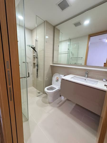 Bartley Ridge, 34 Mount Vernon Road, 2 Bedrooms, 721 sqft, Condominium For Sale, by Jason Lim, 500189440 - Bathroom - PropertyGuru.com.sg