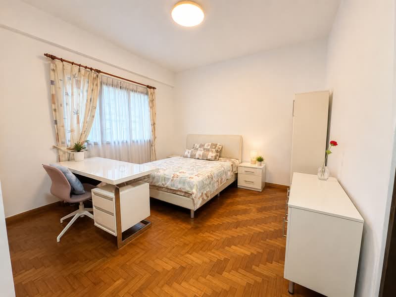 Villa Verde, Verde Crescent, 5 Bedrooms, 3,000 sqft, Terraced House For Sale, by Cleon Lim, 500189448 - Bedroom - PropertyGuru.com.sg