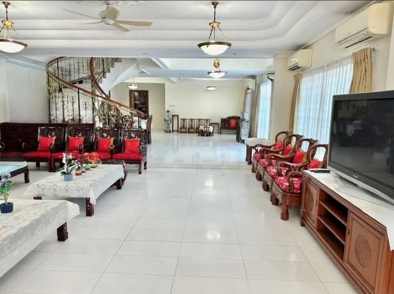 Muglinston Road Semi Detached, , 5 Bedrooms, 5,500 sqft, Semi-Detached House For Sale, by Cynthia Lee H C, 500189460 - Living Room - PropertyGuru.com.sg