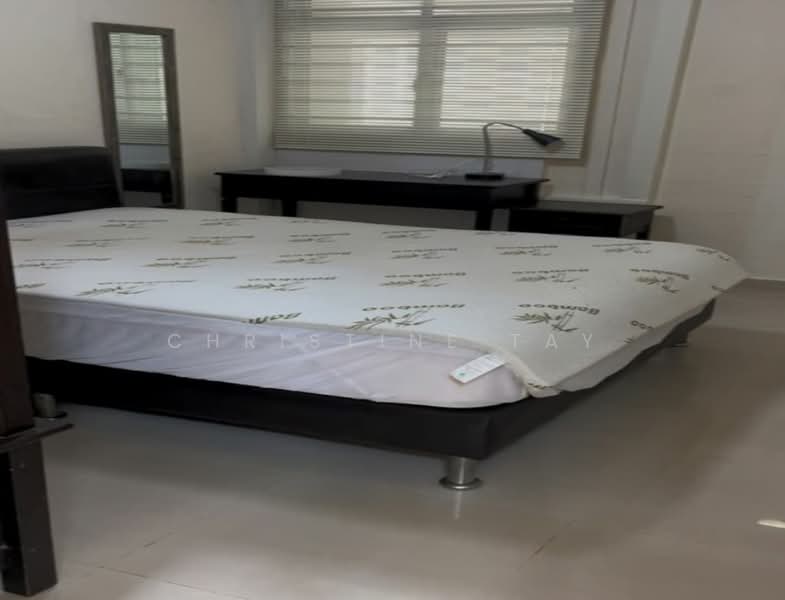 725 Clementi West Street 2, 725 Clementi West Street 2, 2 Bedrooms, 732 sqft, HDB Flat For Sale, by Christine Tay, 500189463 - Bedroom - PropertyGuru.com.sg