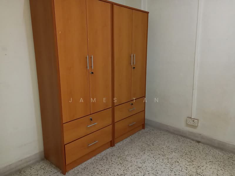 157 Lorong 1 Toa Payoh, 157 Lorong 1 Toa Payoh, 2 Bedrooms, 720 sqft, HDB Flat For Rent, by James Tan, 500189464 - Bedroom - PropertyGuru.com.sg