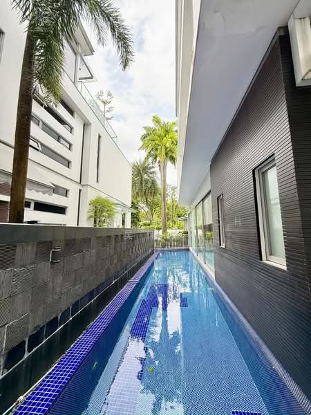 Move-in Ready ‼️ FH Detached near Lorong Chuan MRT 🔥 mins to NEX & Schools, Braddell Heights Estate, 7 Bedrooms, 6,000 sqft, Detached House For Sale, by Martin Goh 吴伟楠, 500189508 - Exterior - PropertyGuru.com.sg