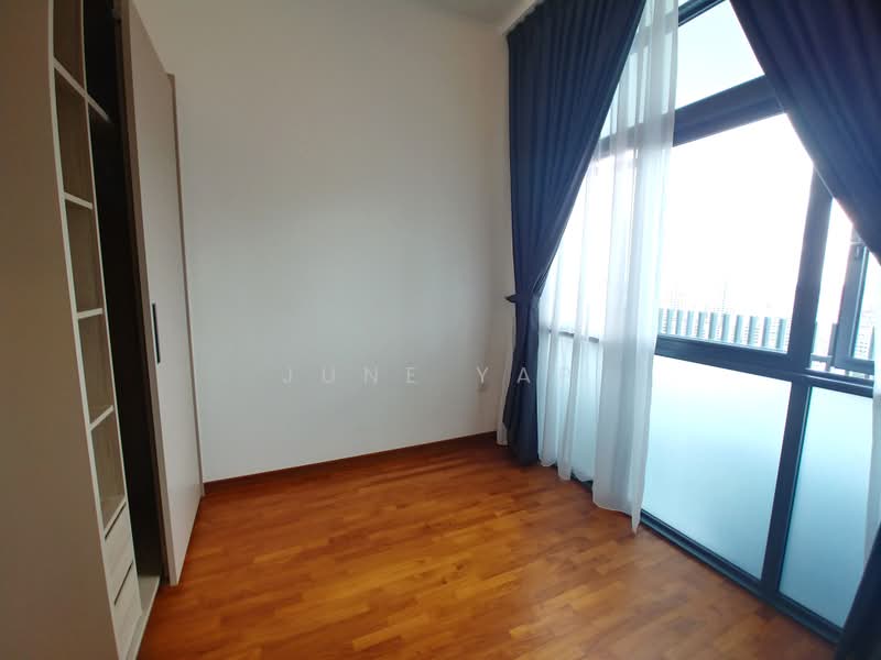 J Gateway, 6 Gateway Drive, 2 Bedrooms, 678 sqft, Condominium For Rent, by June Yap, 500189520 - Bedroom - PropertyGuru.com.sg