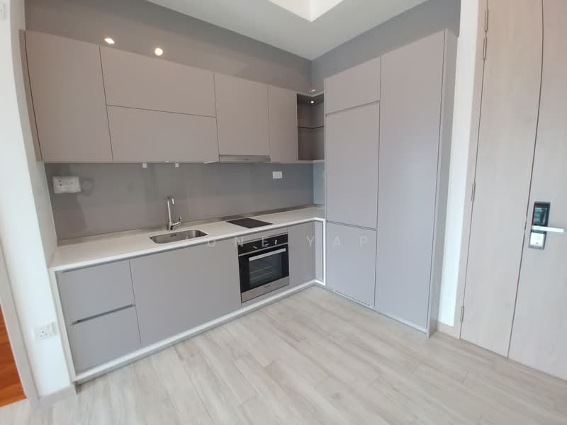 J Gateway, 6 Gateway Drive, 2 Bedrooms, 678 sqft, Condominium For Rent, by June Yap, 500189520 - Kitchen - PropertyGuru.com.sg