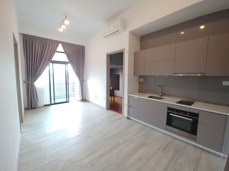 J Gateway, 6 Gateway Drive, 2 Bedrooms, 678 sqft, Condominium For Rent, by June Yap, 500189520 - Kitchen - PropertyGuru.com.sg
