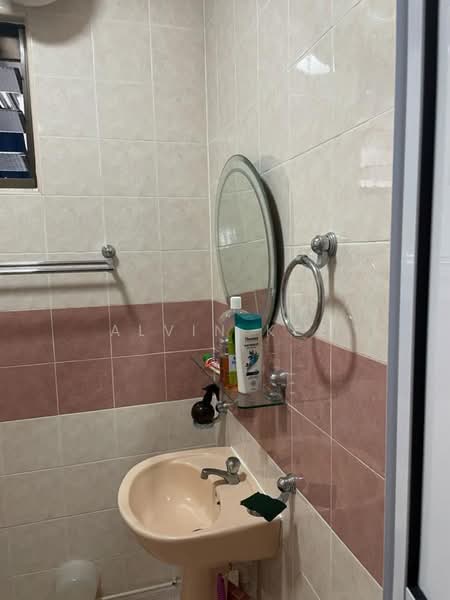 509 Woodlands Drive 14, 509 Woodlands Drive 14, Room Rental, 200 sqft, HDB Flat For Rent, by Alvin Kee, 500189521 - Bathroom - PropertyGuru.com.sg