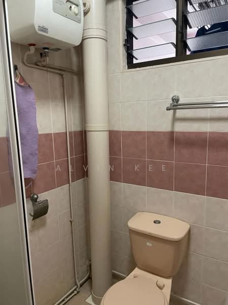 509 Woodlands Drive 14, 509 Woodlands Drive 14, Room Rental, 200 sqft, HDB Flat For Rent, by Alvin Kee, 500189521 - Bathroom - PropertyGuru.com.sg