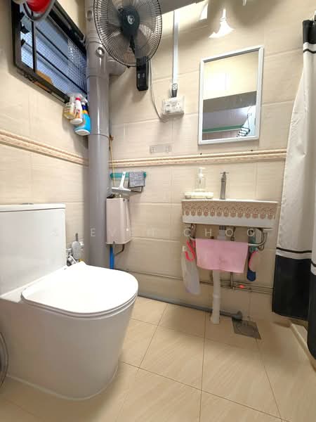 588A Montreal Drive, 588A Montreal Drive, Room Rental, 120 sqft, HDB Flat For Rent, by Steven Choo, 500189523 - Bathroom - PropertyGuru.com.sg