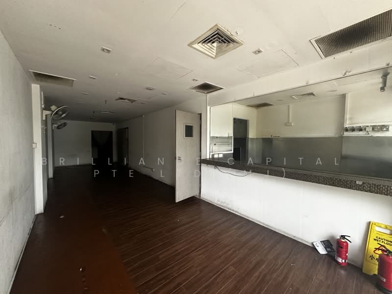 East Village, 430 Upper Changi Road, 969 sqft, Food & Beverage For Sale, by MJ ZHUO, 500189525 - Interior - CommercialGuru.com.sg