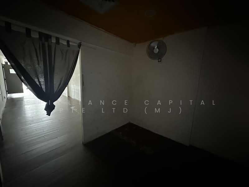 East Village, 430 Upper Changi Road, 969 sqft, Food & Beverage For Sale, by MJ ZHUO, 500189525 - Interior - CommercialGuru.com.sg