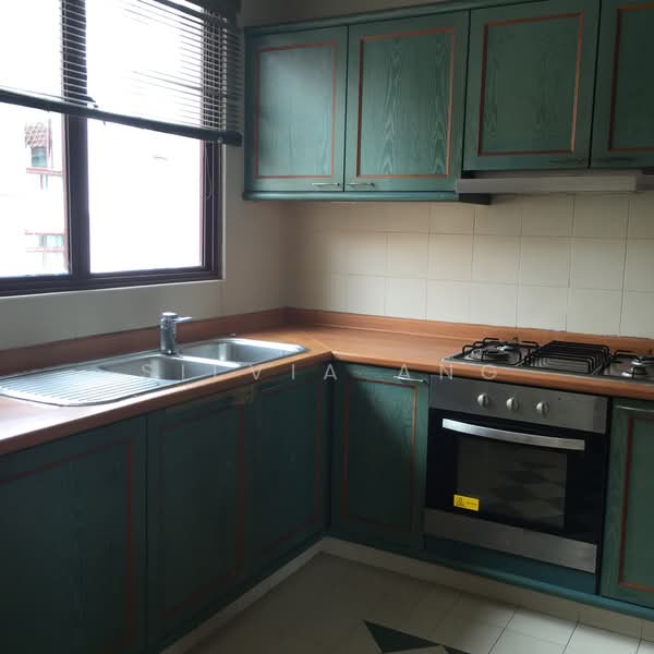 Holland Gems, 1 Taman Nakhoda, 4 Bedrooms, 2,059 sqft, Condominium For Rent, by Silvia Ang, 500189530 - Kitchen - PropertyGuru.com.sg