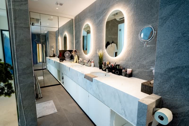 🌟 Prestigious Semi-D at Siglap Vincinity 🌟, woo mon chew road, 5 Bedrooms, 7,000 sqft, Semi-Detached House For Sale, by Fanny Goh, 500189562 - Bathroom - PropertyGuru.com.sg