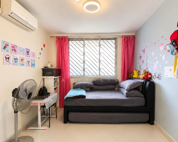 648 Hougang Avenue 8, 648 Hougang Avenue 8, 3 Bedrooms, 904 sqft, HDB Flat For Sale, by Jamie Sim, 500189568 - Bedroom - PropertyGuru.com.sg