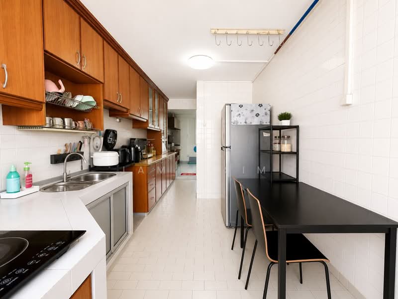 648 Hougang Avenue 8, 648 Hougang Avenue 8, 3 Bedrooms, 904 sqft, HDB Flat For Sale, by Jamie Sim, 500189568 - Kitchen - PropertyGuru.com.sg