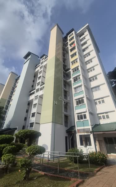 6 Lorong Lew Lian, 6 Lorong Lew Lian, 3 Bedrooms, 990 sqft, HDB Flat For Sale, by Stacey Ang, 500189576 - Exterior - PropertyGuru.com.sg