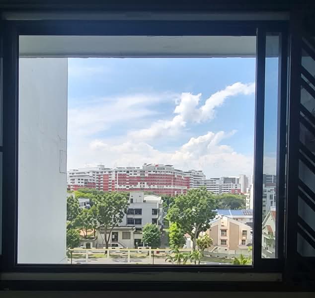 6 Lorong Lew Lian, 6 Lorong Lew Lian, 3 Bedrooms, 1,055 sqft, HDB Flat For Sale, by Stacey Ang, 500189576 - Unblocked view - PropertyGuru.com.sg