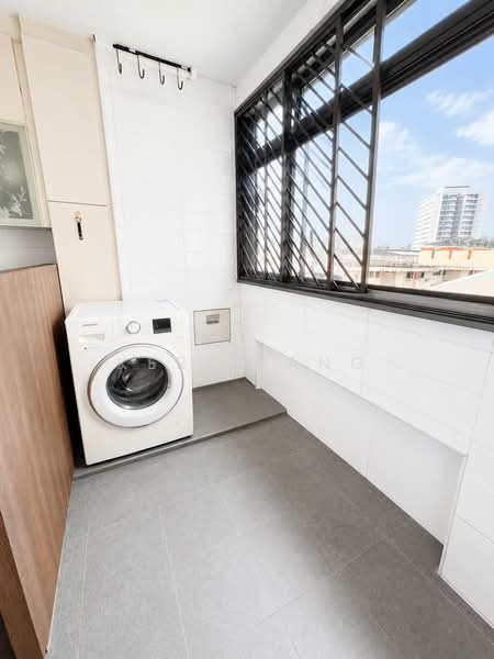 2 Saint George's Road, 2 Saint George's Road, 2 Bedrooms, 635 sqft, HDB Flat For Sale, by Kerin Ang, 500189577 - Balcony - PropertyGuru.com.sg