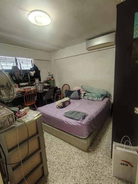 21 Dover Crescent, 21 Dover Crescent, 2 Bedrooms, 700 sqft, HDB Flat For Sale, by Estee Liu 刘轩宁, 500189606 - Bedroom - PropertyGuru.com.sg