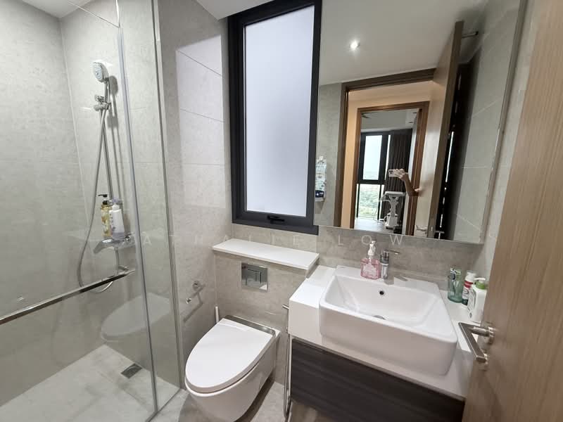 Parc Botannia, 10 Fernvale Street, 3 Bedrooms, 872 sqft, Condominium For Rent, by Athalie Low, 500189614 - Bathroom - PropertyGuru.com.sg