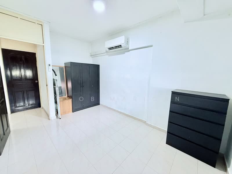 424 Bukit Batok West Avenue 2, 424 Bukit Batok West Avenue 2, 2 Bedrooms, 689 sqft, HDB Flat For Rent, by Ayoob Marican, 500189623 - Interior - PropertyGuru.com.sg