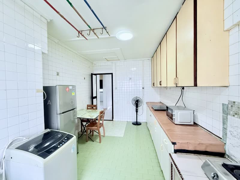 424 Bukit Batok West Avenue 2, 424 Bukit Batok West Avenue 2, 2 Bedrooms, 689 sqft, HDB Flat For Rent, by Ayoob Marican, 500189623 - Kitchen - PropertyGuru.com.sg