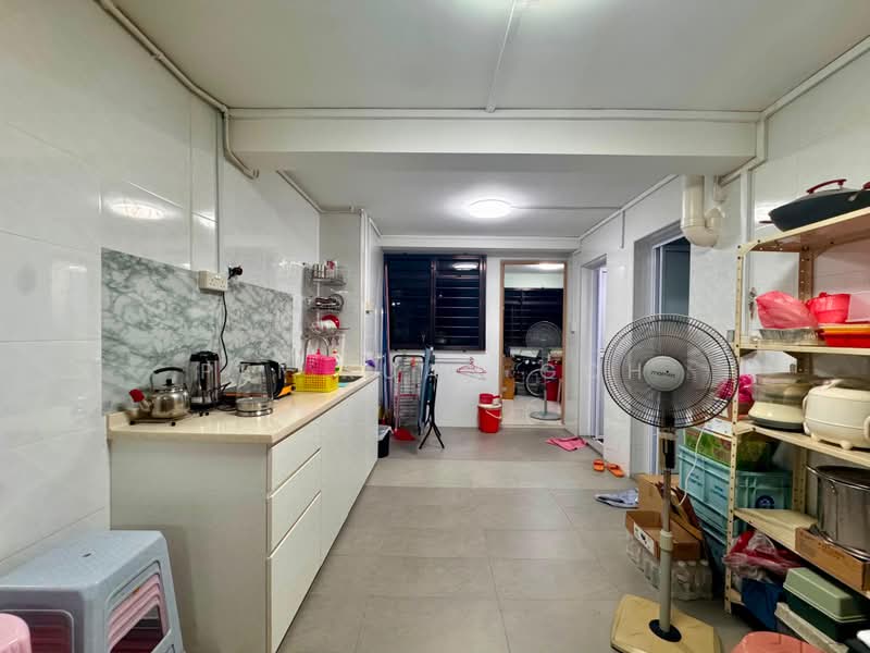 9 Lorong 7 Toa Payoh, 9 Lorong 7 Toa Payoh, 2 Bedrooms, 710 sqft, HDB Flat For Sale, by Pei Xuan Goh, 500189630 - Kitchen - PropertyGuru.com.sg