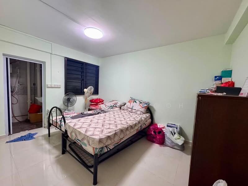 9 Lorong 7 Toa Payoh, 9 Lorong 7 Toa Payoh, 2 Bedrooms, 710 sqft, HDB Flat For Sale, by Pei Xuan Goh, 500189630 - Bedroom - PropertyGuru.com.sg