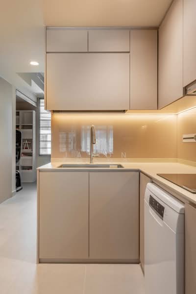 The Blossomvale, 900 Dunearn Road, 3 Bedrooms, 1,399 sqft, Condominium For Sale, by Jason Toong, 500189644 - Kitchen - PropertyGuru.com.sg